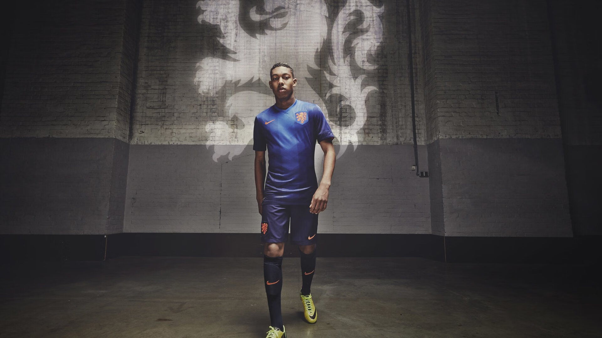 英格兰击败巴西，晋级历史性决赛，英格兰vs巴西2002